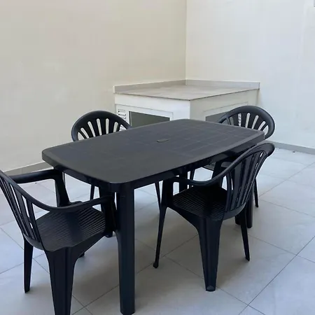 Swieqi Malaika New Apt 2 With Courtyard Is-Swieqi Exterior photo