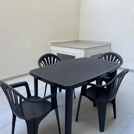 Swieqi Malaika New Apt 2 With Courtyard Is-Swieqi Exterior photo