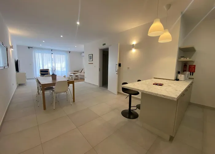 Swieqi Malaika New Apt 2 With Courtyard