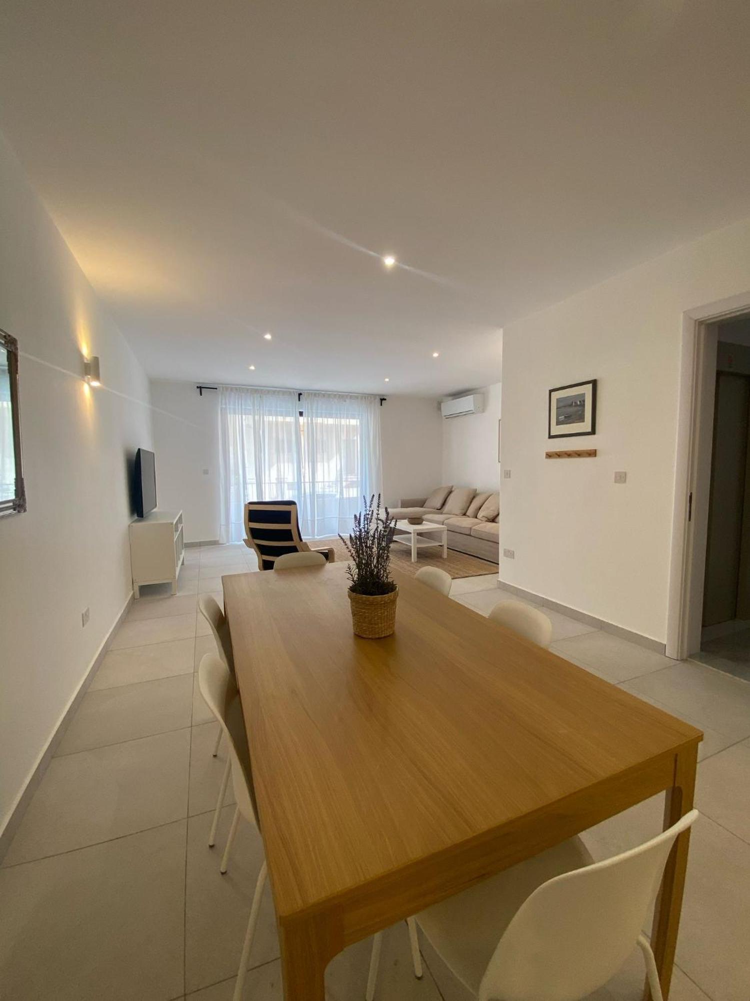 Apartment Swieqi Malaika New 2 With Courtyard *